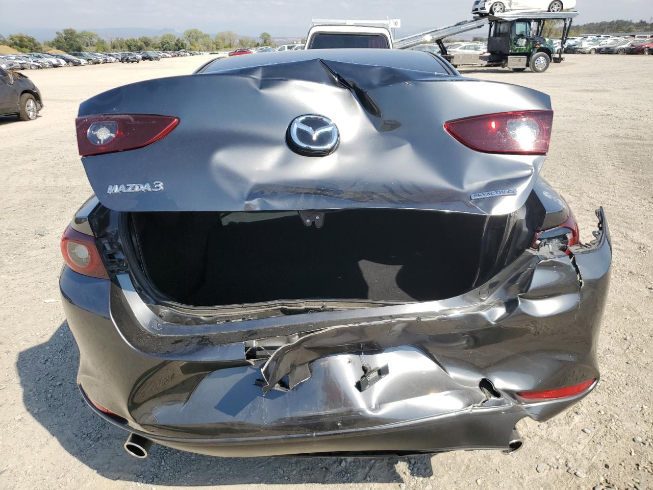 2024 Mazda 3 Preferred VIN: 3MZBPACM8RM420296 Lot: 71628055