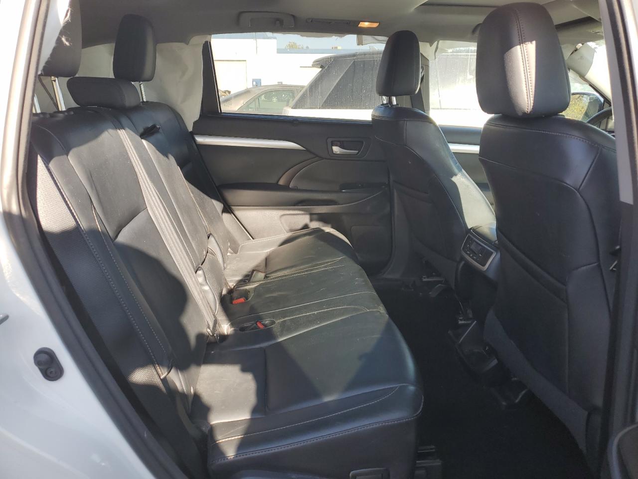 2015 Toyota Highlander Xle VIN: 5TDKKRFHXFS095578 Lot: 71628245