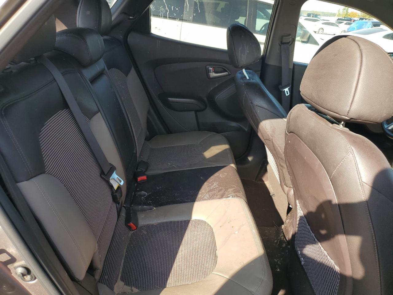 2012 Hyundai Tucson Gls VIN: KM8JUCACXCU397227 Lot: 81061995