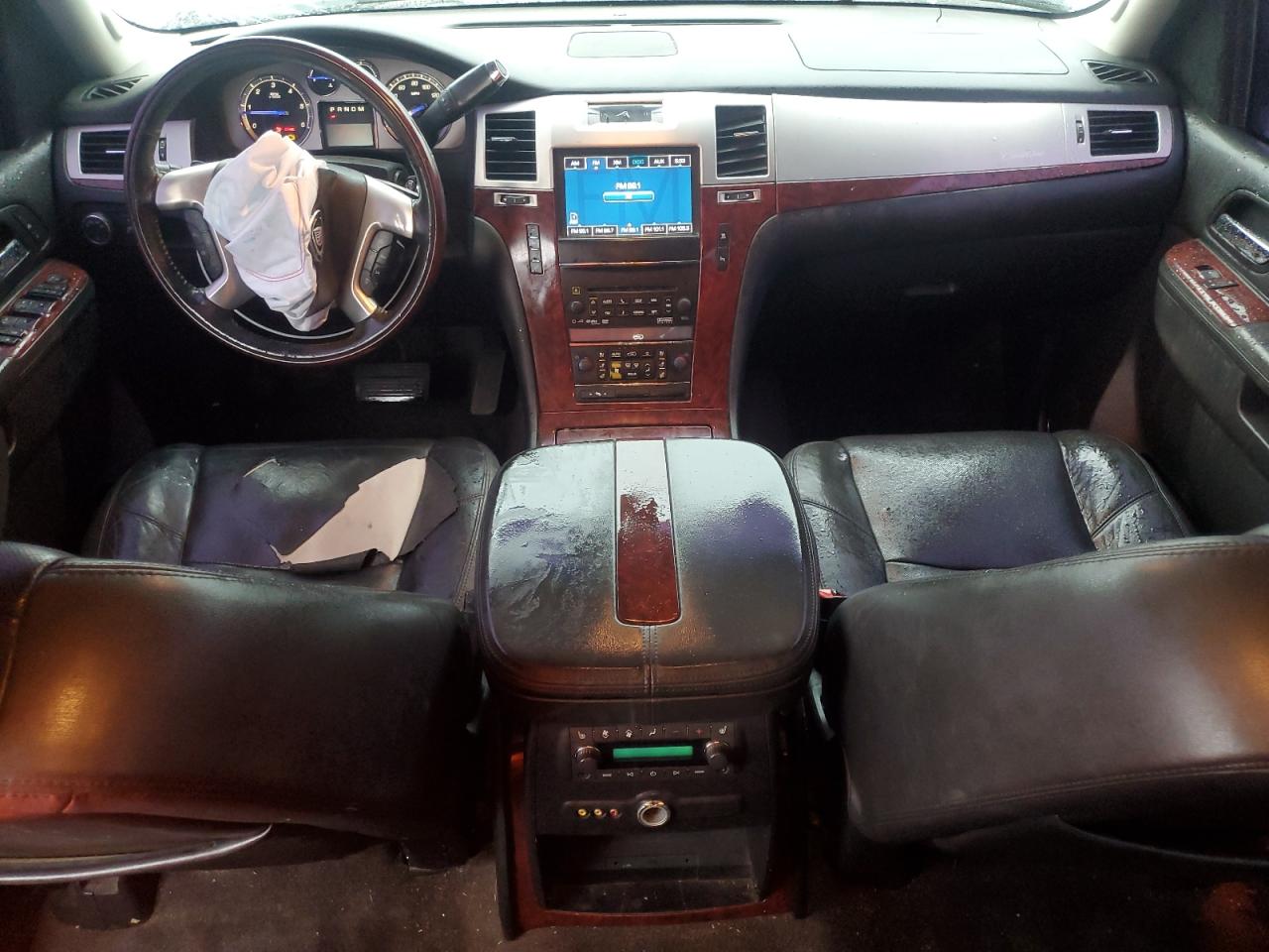 2011 Cadillac Escalade Luxury VIN: 1GYS4BEF5BR273160 Lot: 81391095