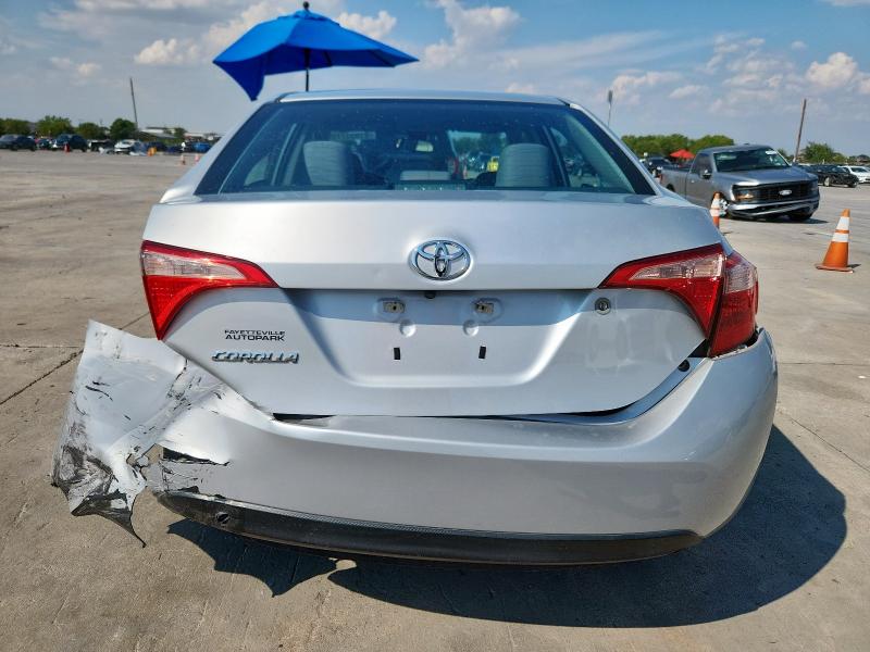 TOYOTA COROLLA 2017 Серебристый