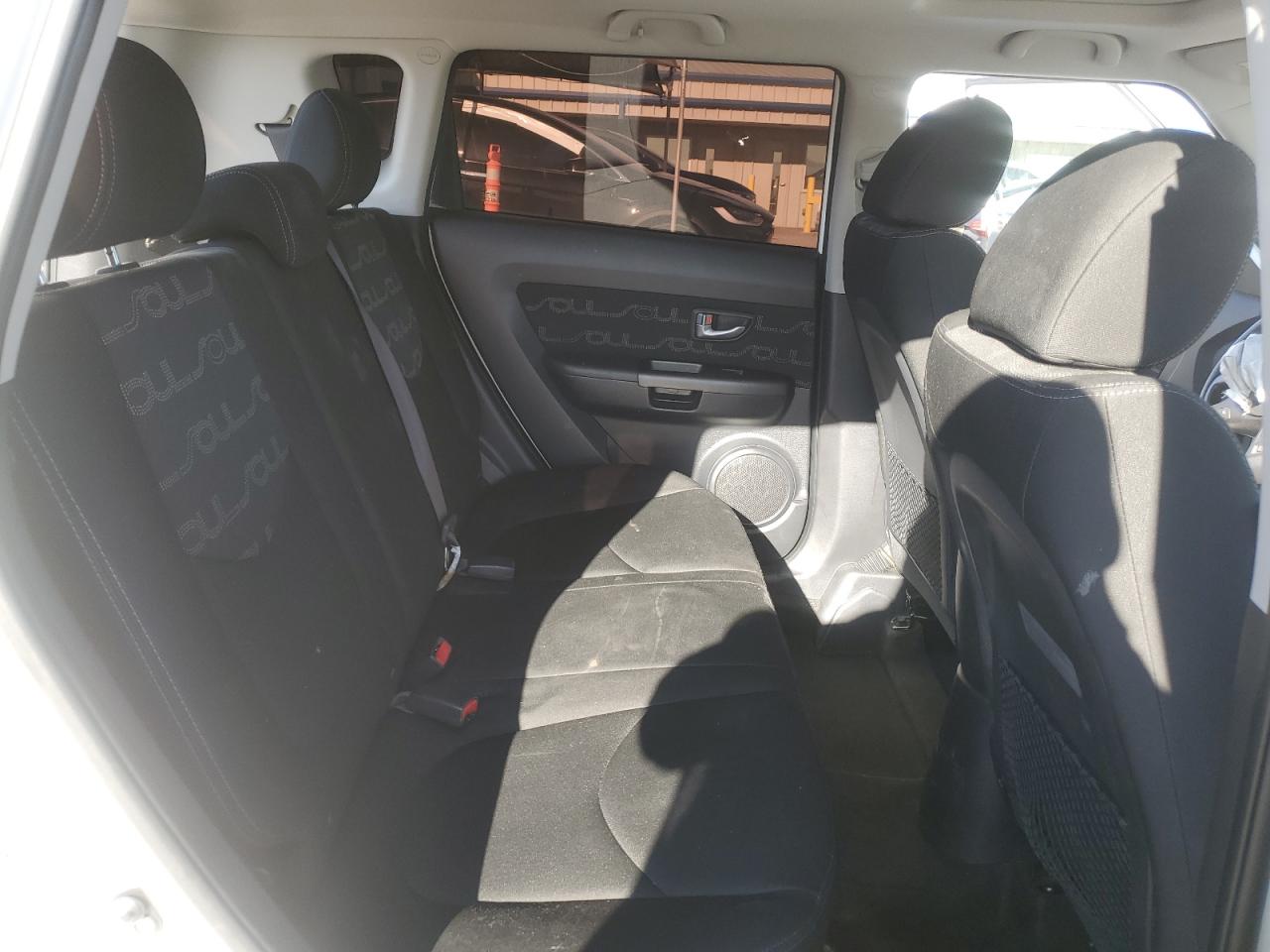 2012 Kia Soul + VIN: KNDJT2A63C7467547 Lot: 82156955