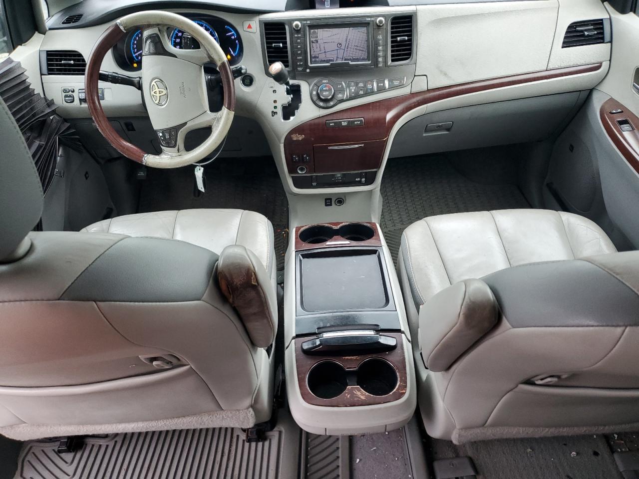 2011 Toyota Sienna Xle VIN: 5TDDK3DC6BS013515 Lot: 84168845