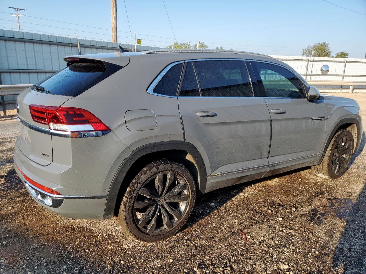 2022 Volkswagen Atlas Cross Sport Sel Premium R-Line VIN: 1V2FE2CA0NC205849 Lot: 71525945