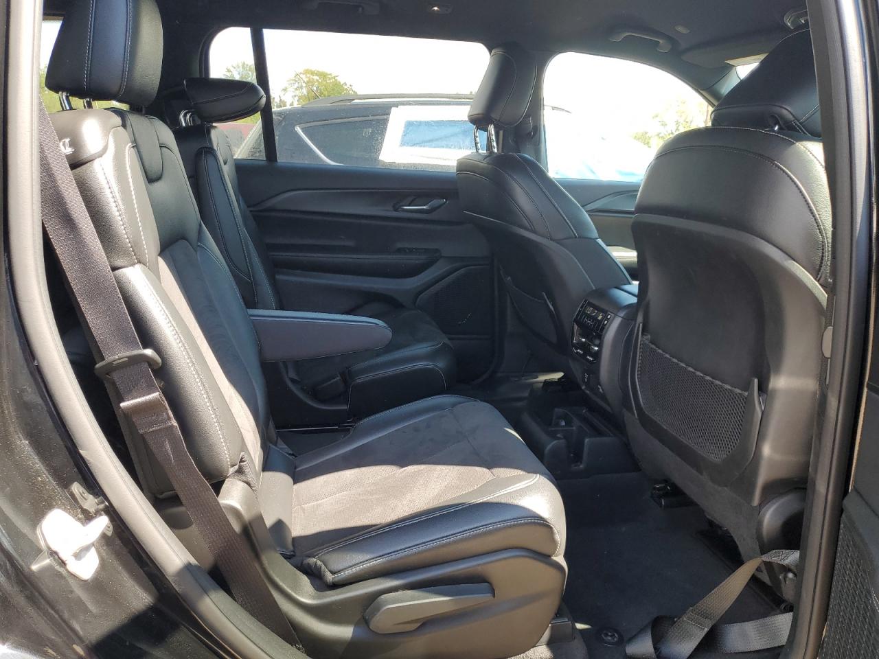 2024 Jeep Grand Cherokee L Laredo VIN: 1C4RJKAG1R8579509 Lot: 71025135