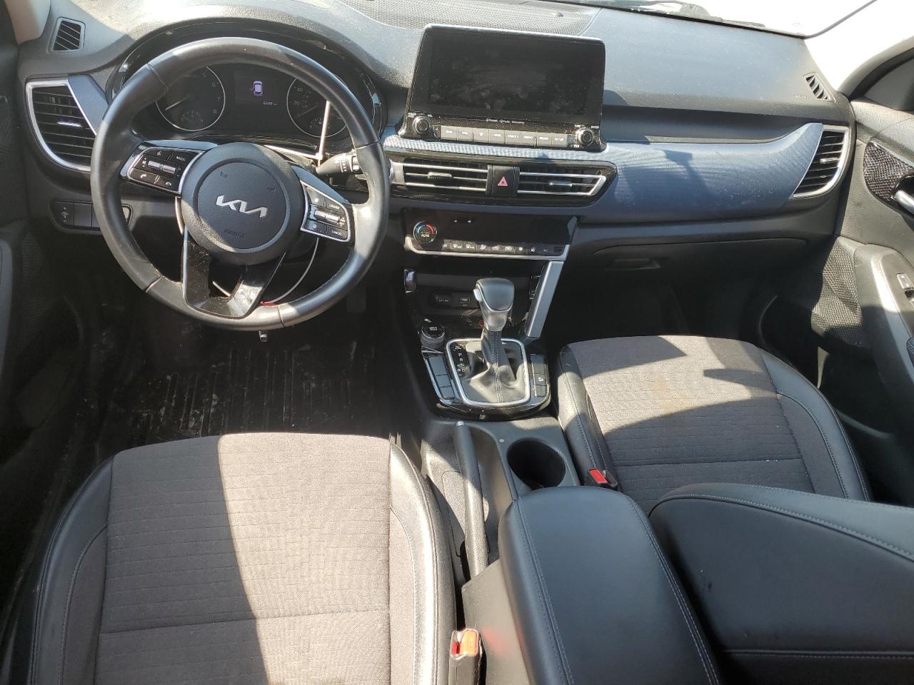 2023 Kia Seltos S VIN: KNDEU2AAXP7386831 Lot: 81256895