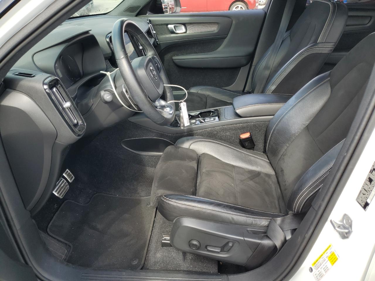 2019 Volvo Xc40 T5 Momentum VIN: YV4162XZ0K2004752 Lot: 81333215