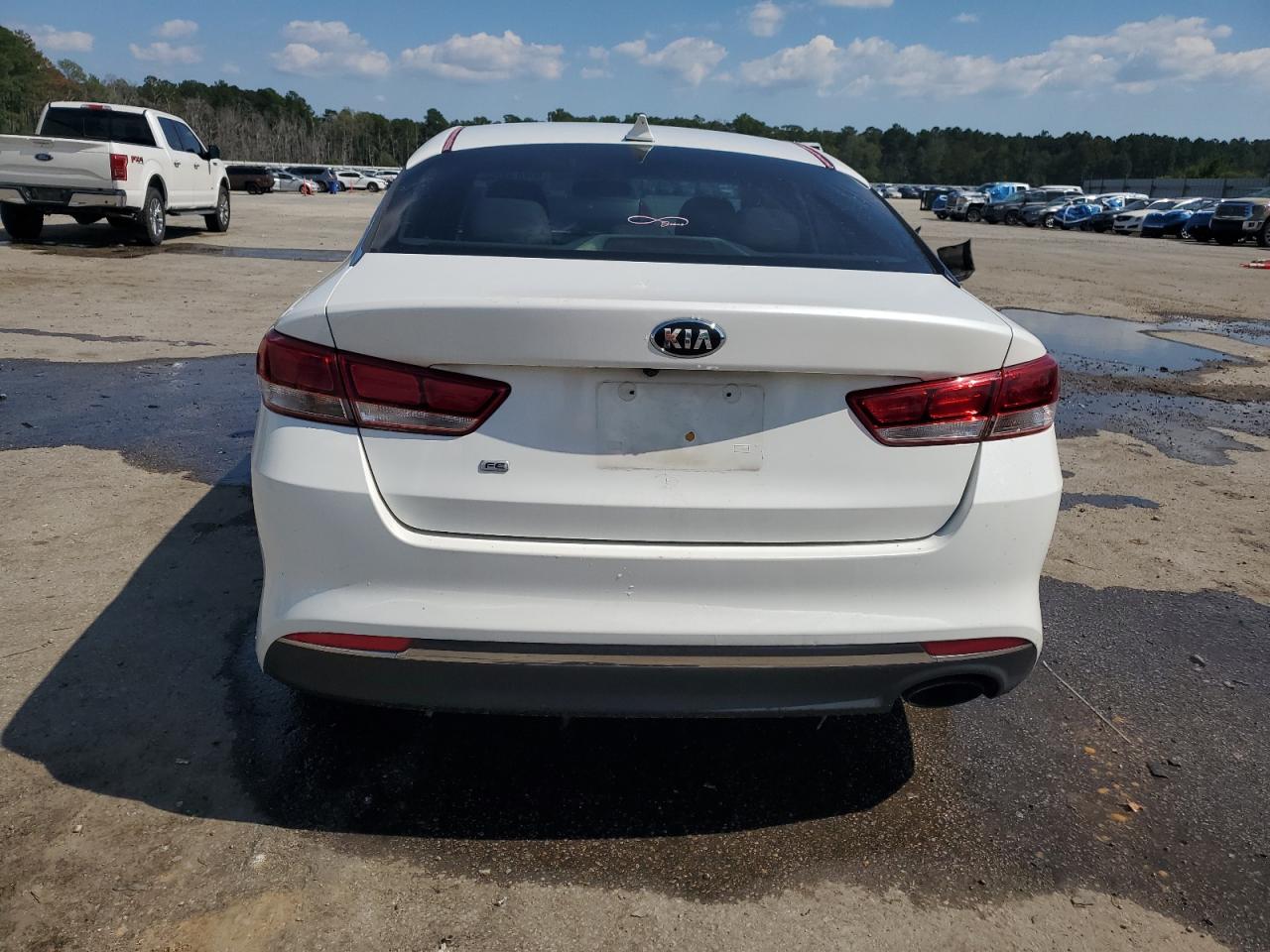2016 Kia Optima Lx VIN: KNAGT4L32G5088076 Lot: 80263005