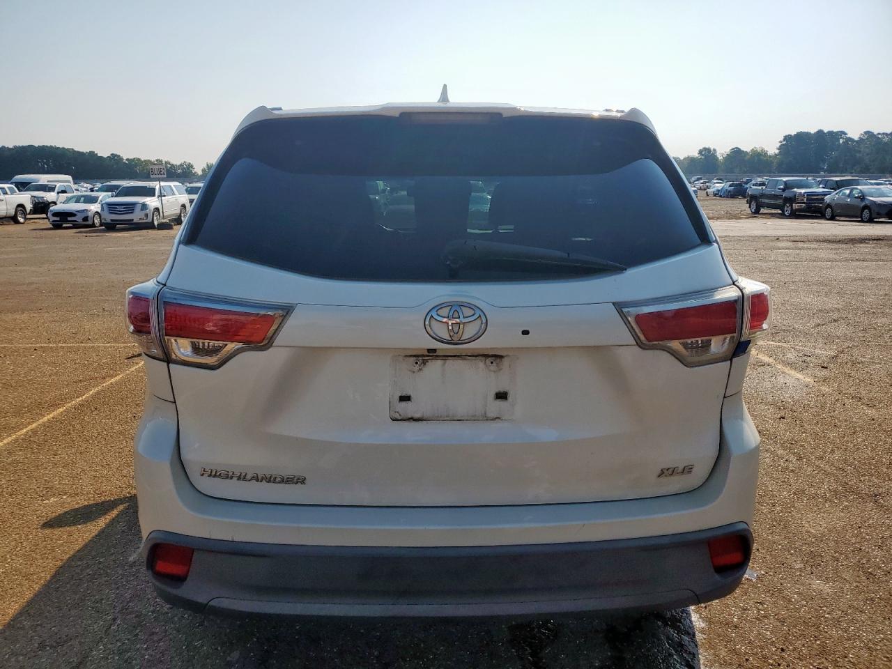 2015 Toyota Highlander Xle VIN: 5TDKKRFH0FS119225 Lot: 80567995