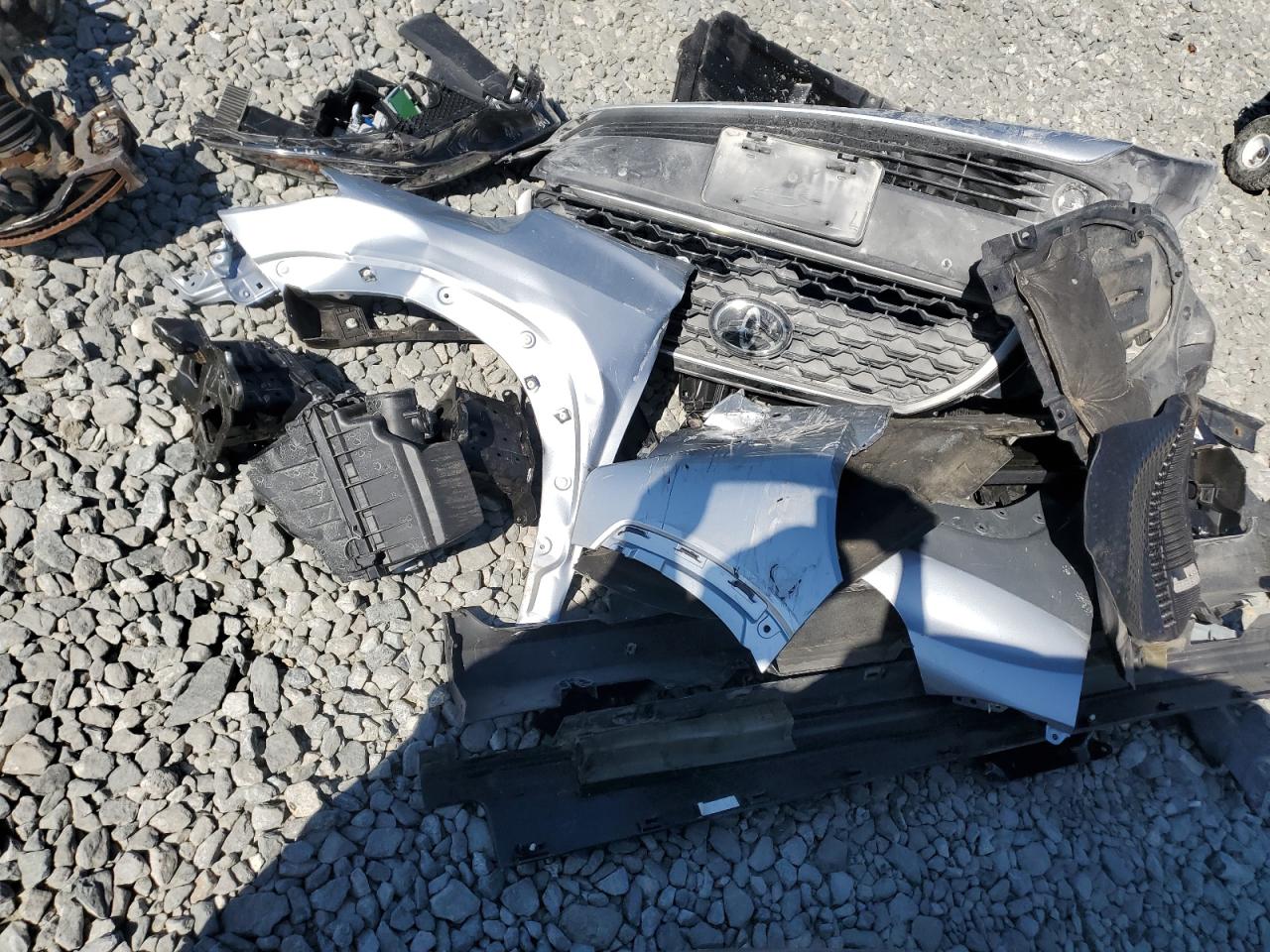 2022 Toyota Corolla Cross Xle VIN: 7MUDAABGXNV016022 Lot: 81322555