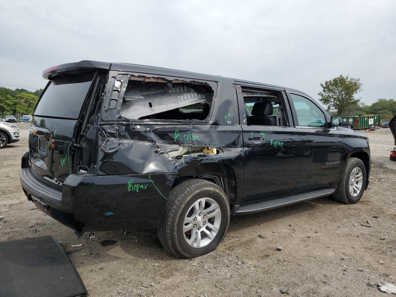 2019 Chevrolet Suburban K1500 Lt VIN: 1GNSKHKC8KR335859 Lot: 84557985