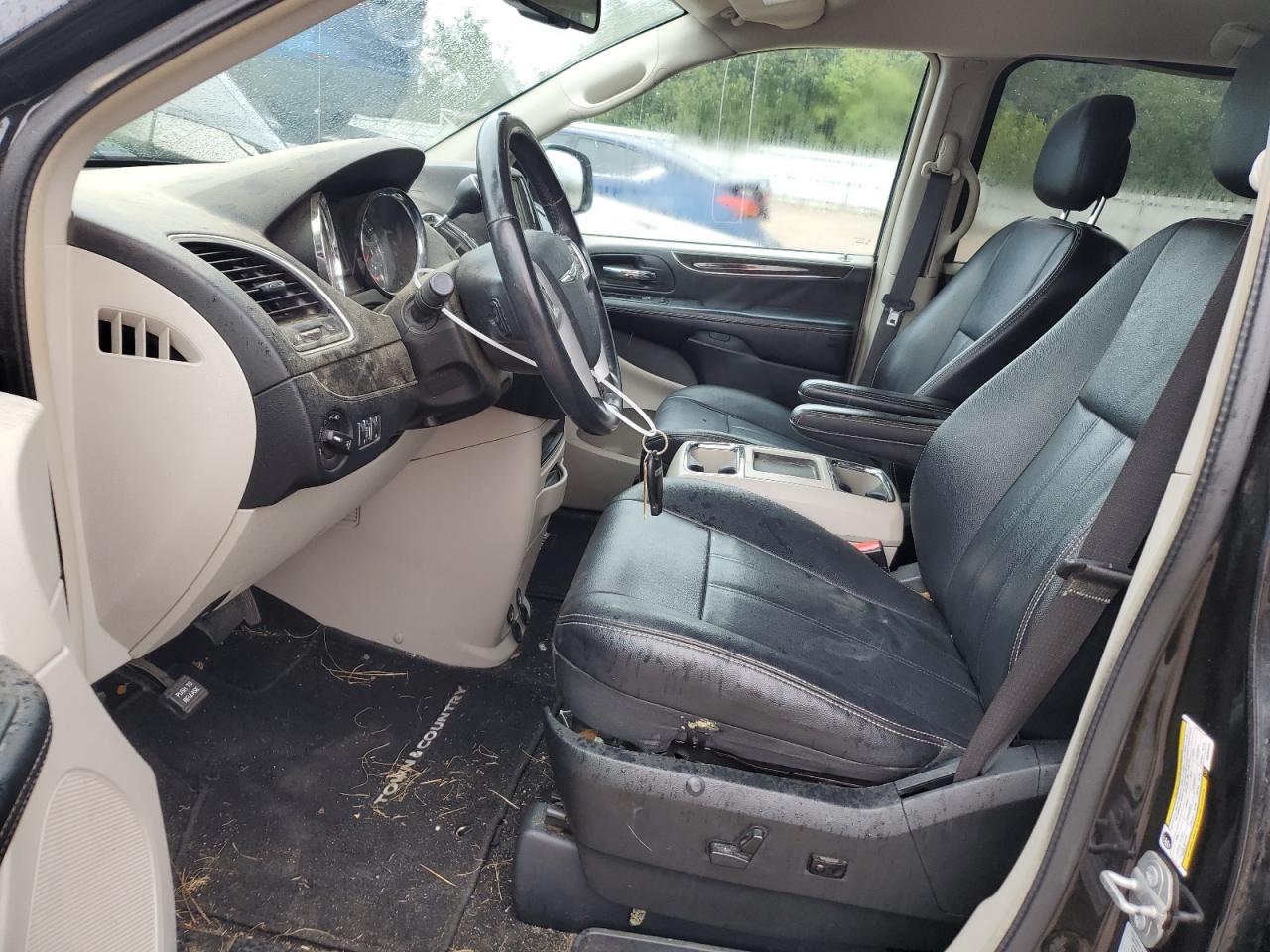 2016 Chrysler Town & Country Touring VIN: 2C4RC1BG2GR292913 Lot: 81461995