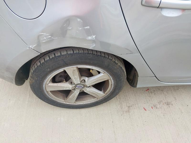 2013 VOLVO V40 D2 SE 5DR