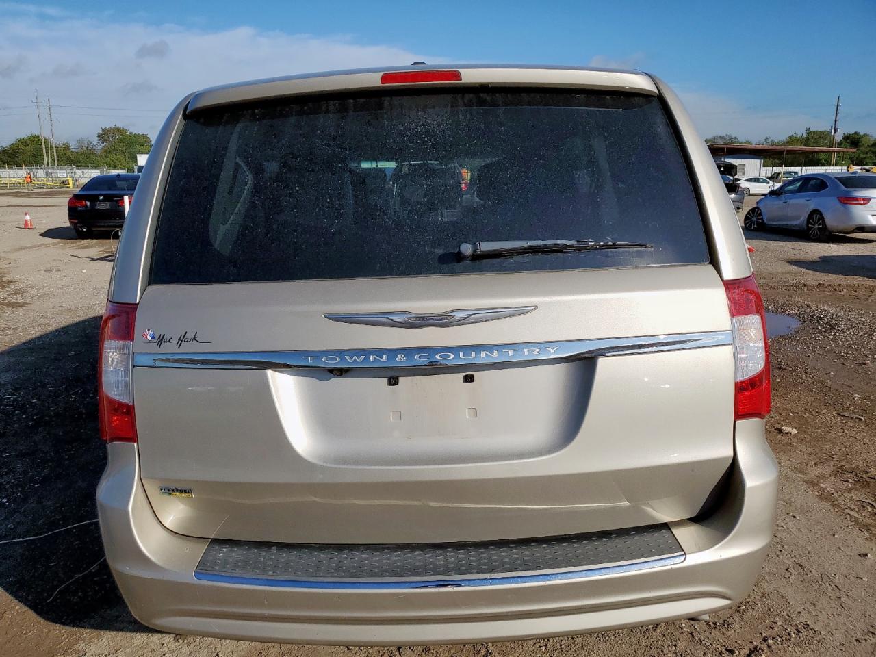 2014 Chrysler Town & Country Touring VIN: 2C4RC1BG6ER157057 Lot: 83979995