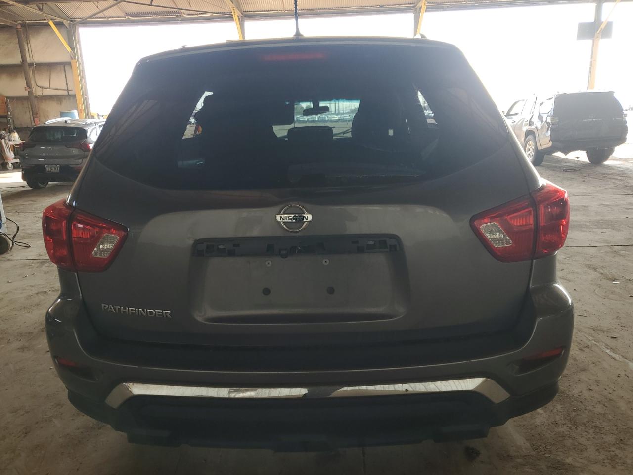 2018 Nissan Pathfinder S VIN: 5N1DR2MN0JC651312 Lot: 70776415