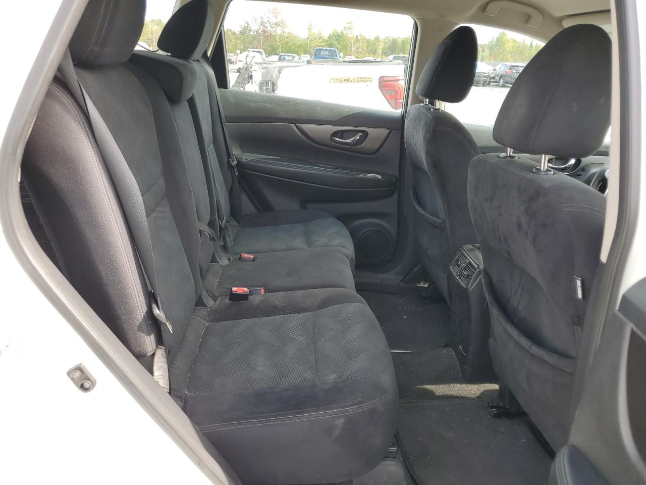 2015 Nissan Rogue S VIN: 5N1AT2MT5FC761816 Lot: 81117525