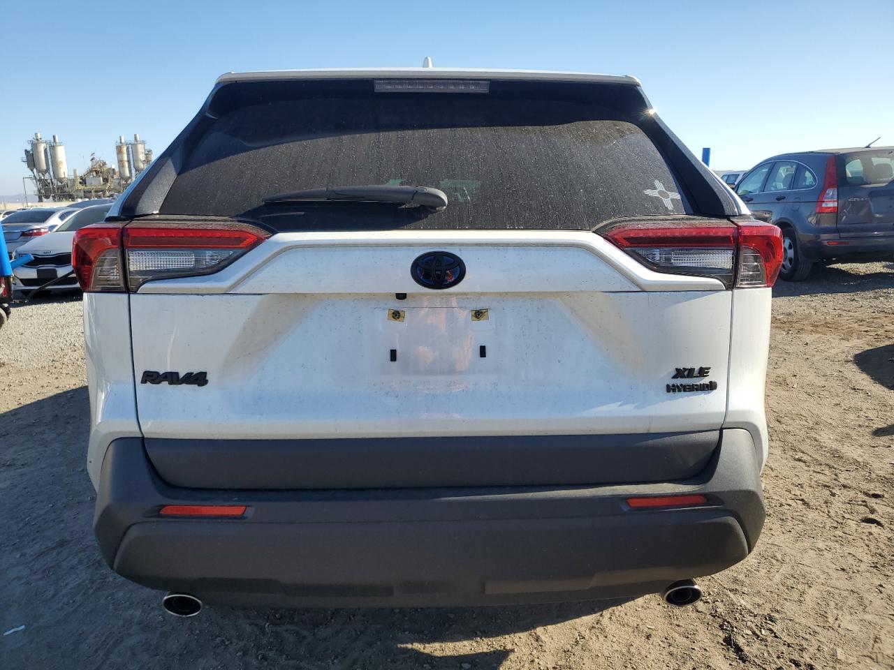 2024 Toyota Rav4 Xle Premium VIN: JTMB6RFV2RD119186 Lot: 80196395