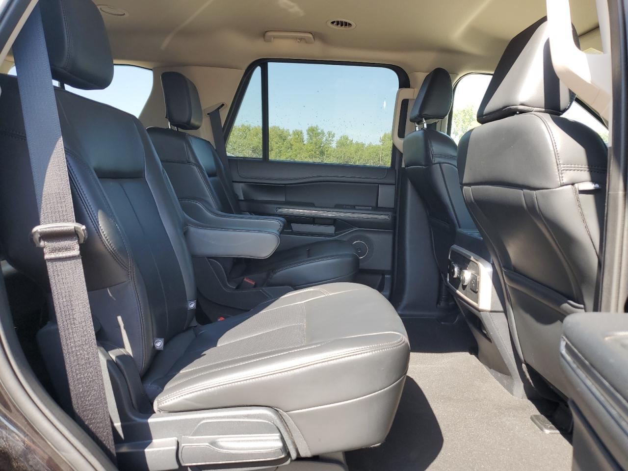 2024 Ford Expedition Xlt VIN: 1FMJU1J81REA51196 Lot: 84546045