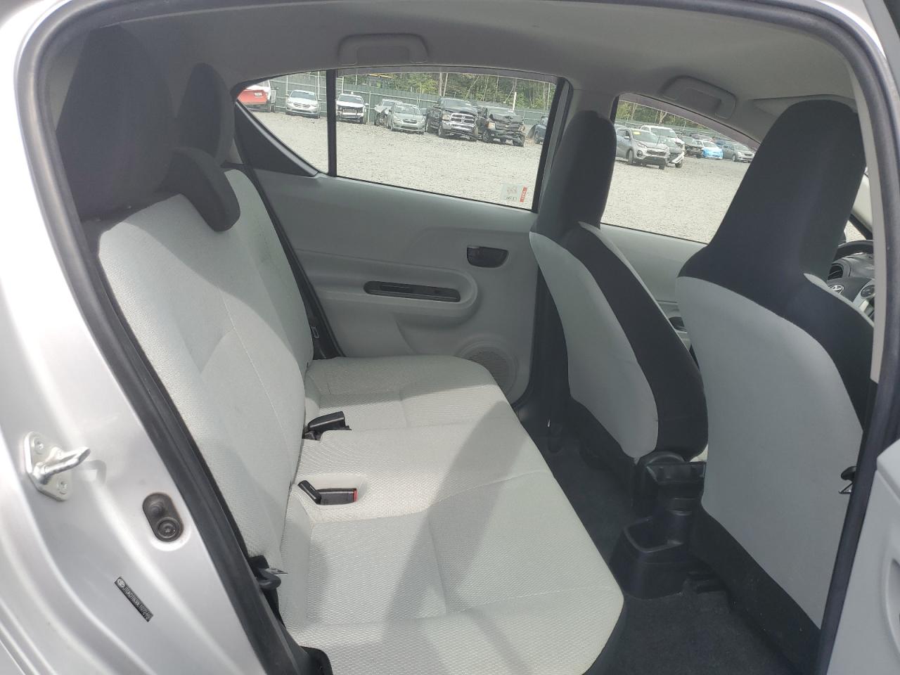 2014 Toyota Prius C VIN: JTDKDTB38E1072460 Lot: 80341025