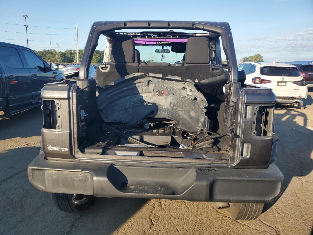 2018 Jeep Wrangler Unlimited Sport VIN: 1C4HJXDG7JW274018 Lot: 71178825