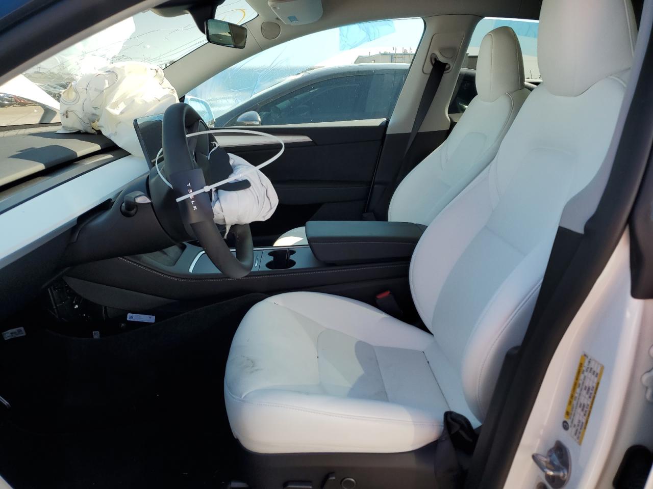 2024 Tesla Model Y VIN: 7SAYGDEF9RA320712 Lot: 71048945