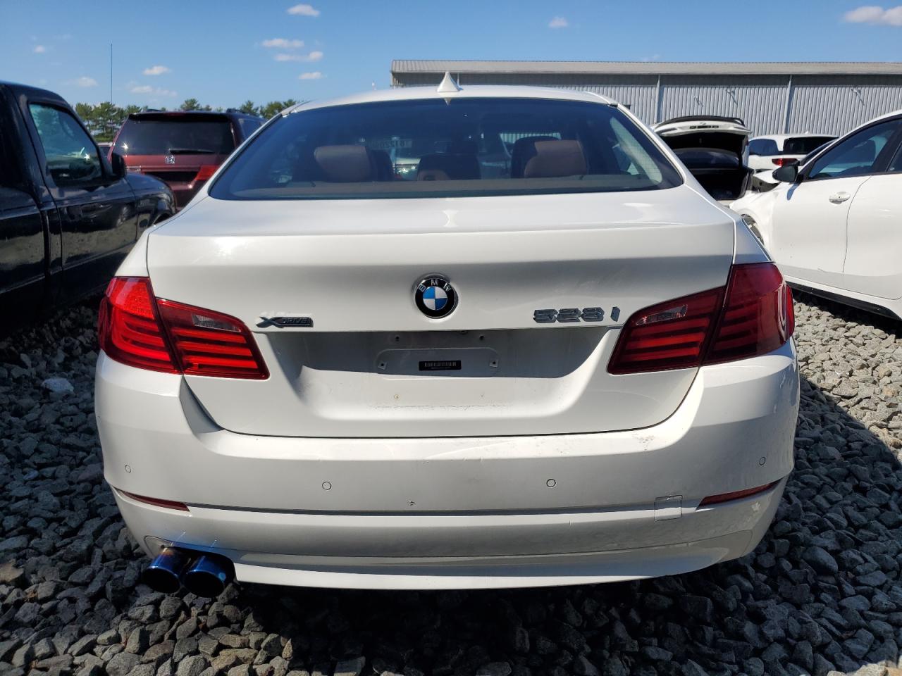 2013 BMW 528 Xi VIN: WBAXH5C57DD114777 Lot: 81220905