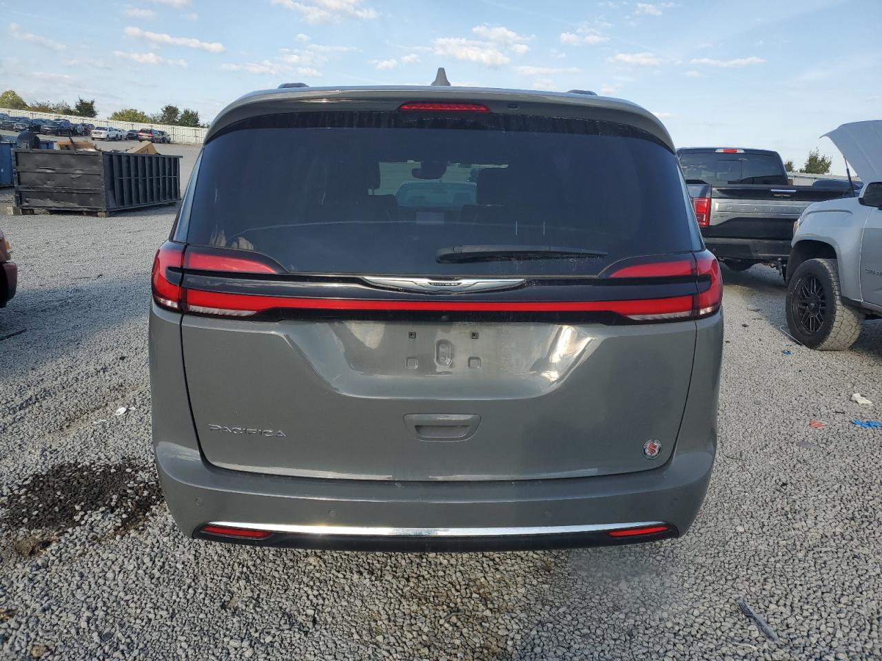 2022 Chrysler Pacifica Touring L VIN: 2C4RC1BG7NR136802 Lot: 72022695