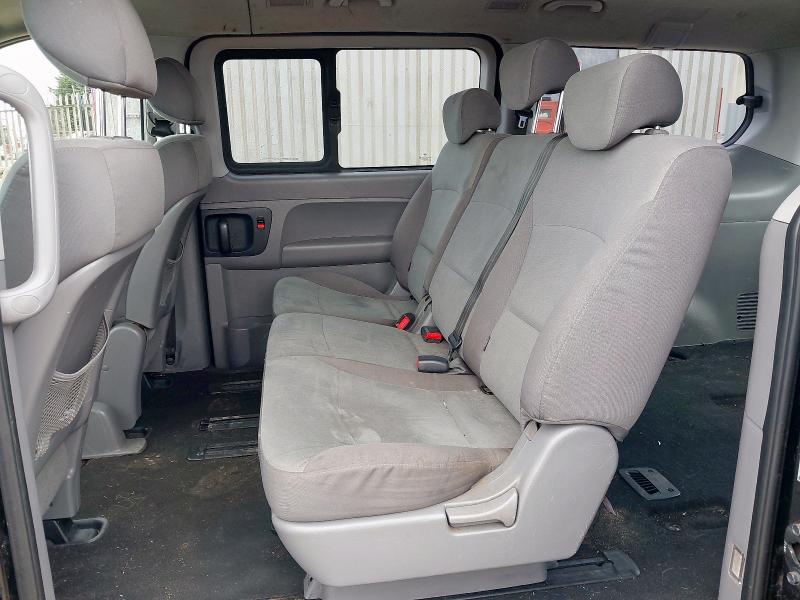 2010 HYUNDAI I800 STYLE CRDI 
