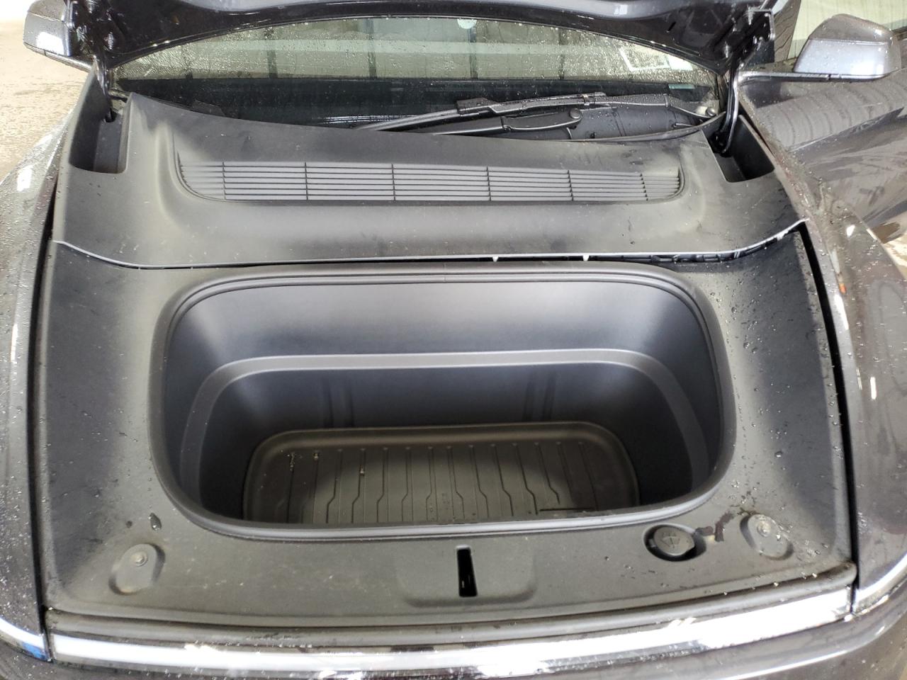 2026 Tesla Model Y VIN: 7SAYGDEE2TA384993 Lot: 84290125