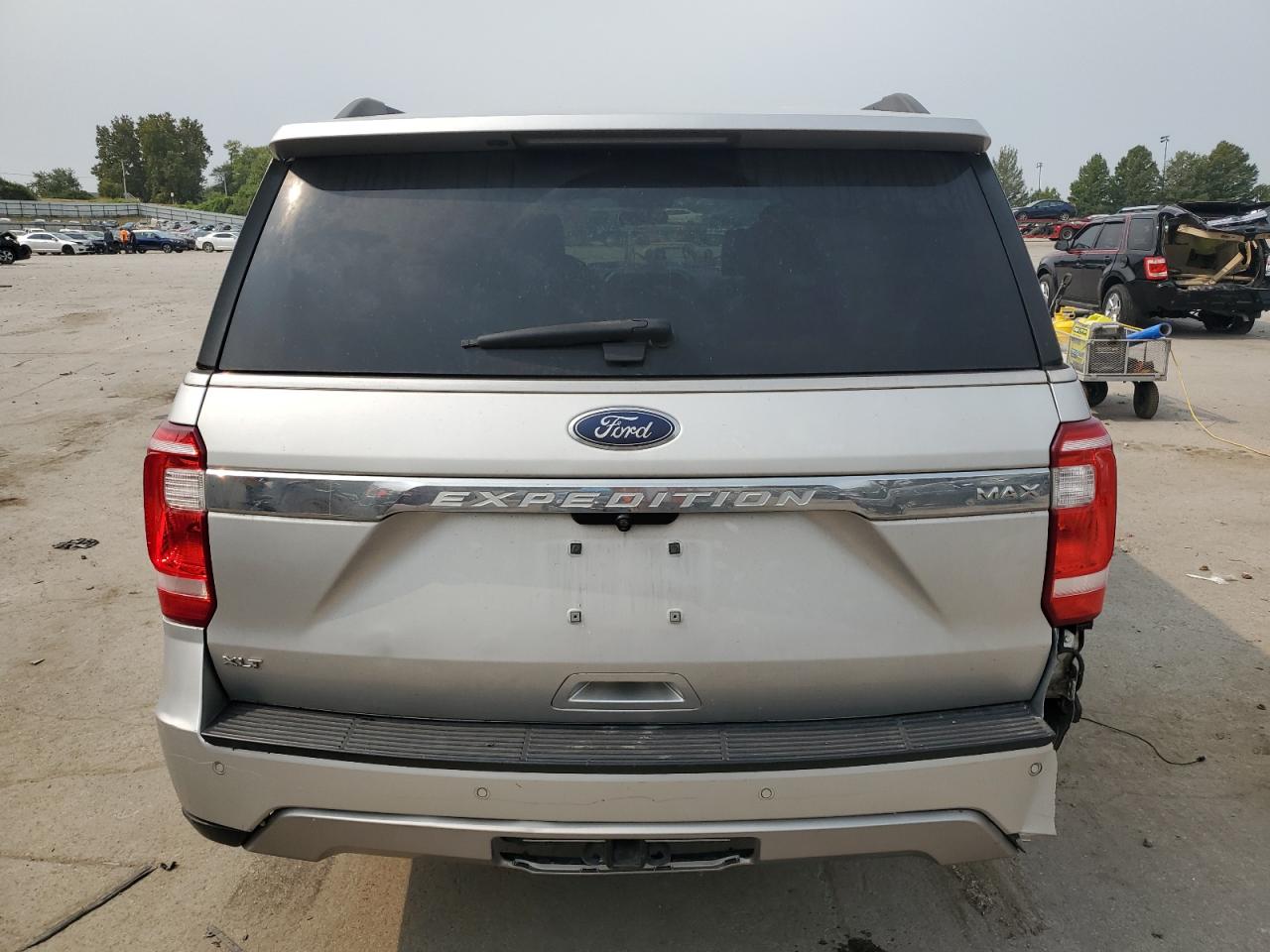 2018 Ford Expedition Max Xlt VIN: 1FMJK1JT8JEA34930 Lot: 71547105