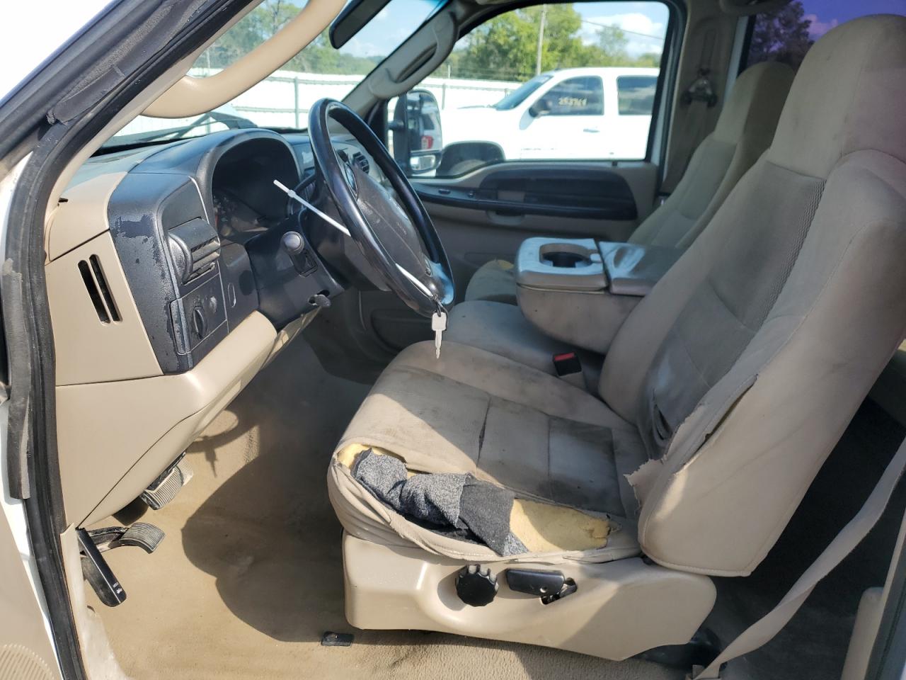 2005 Ford F250 Super Duty VIN: 1FTSW21535ED03832 Lot: 81332175