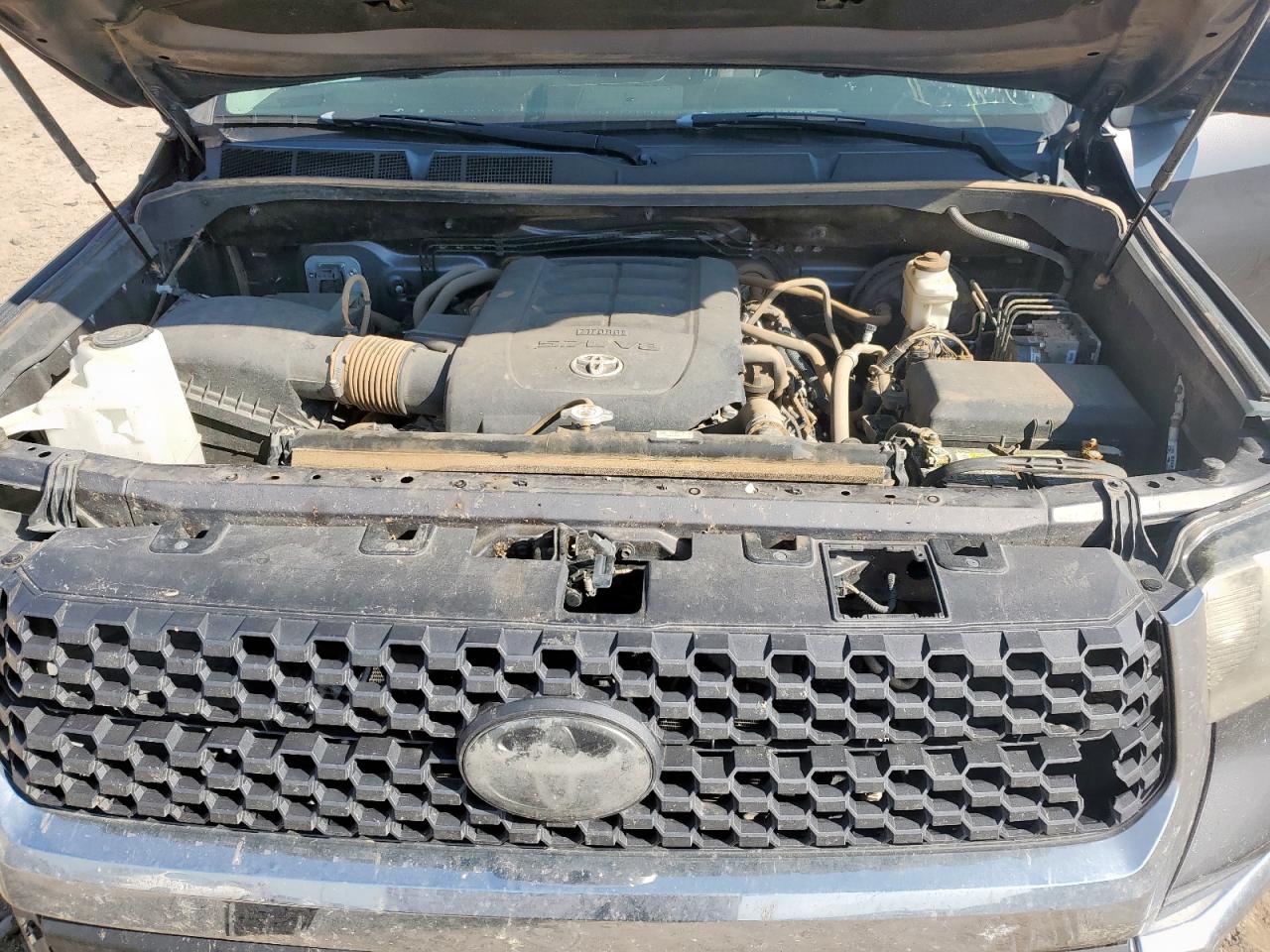 2018 Toyota Tundra Crewmax Sr5 VIN: 5TFEY5F17JX230557 Lot: 71462775