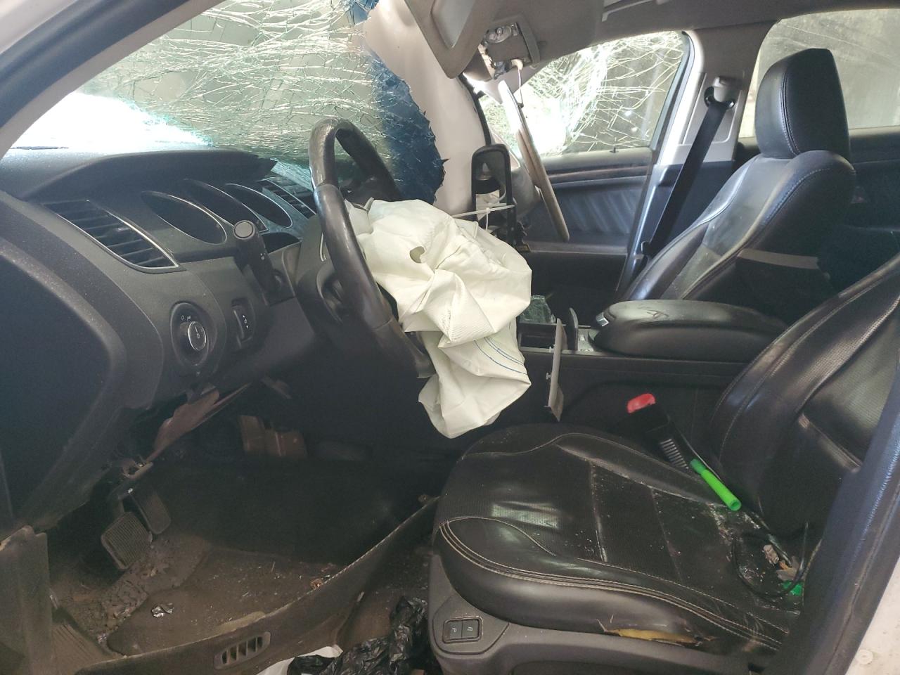 2010 Ford Taurus Limited VIN: 1FAHP2FW7AG142317 Lot: 94220655