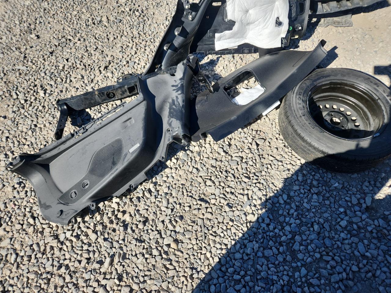 2016 Jeep Cherokee Latitude VIN: 1C4PJMCS9GW209065 Lot: 81591215