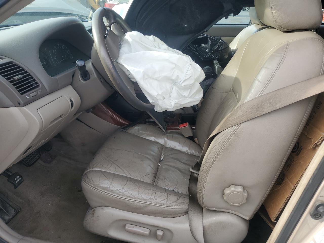 2002 Toyota Camry Le VIN: 4T1BF30KX2U023206 Lot: 84586185