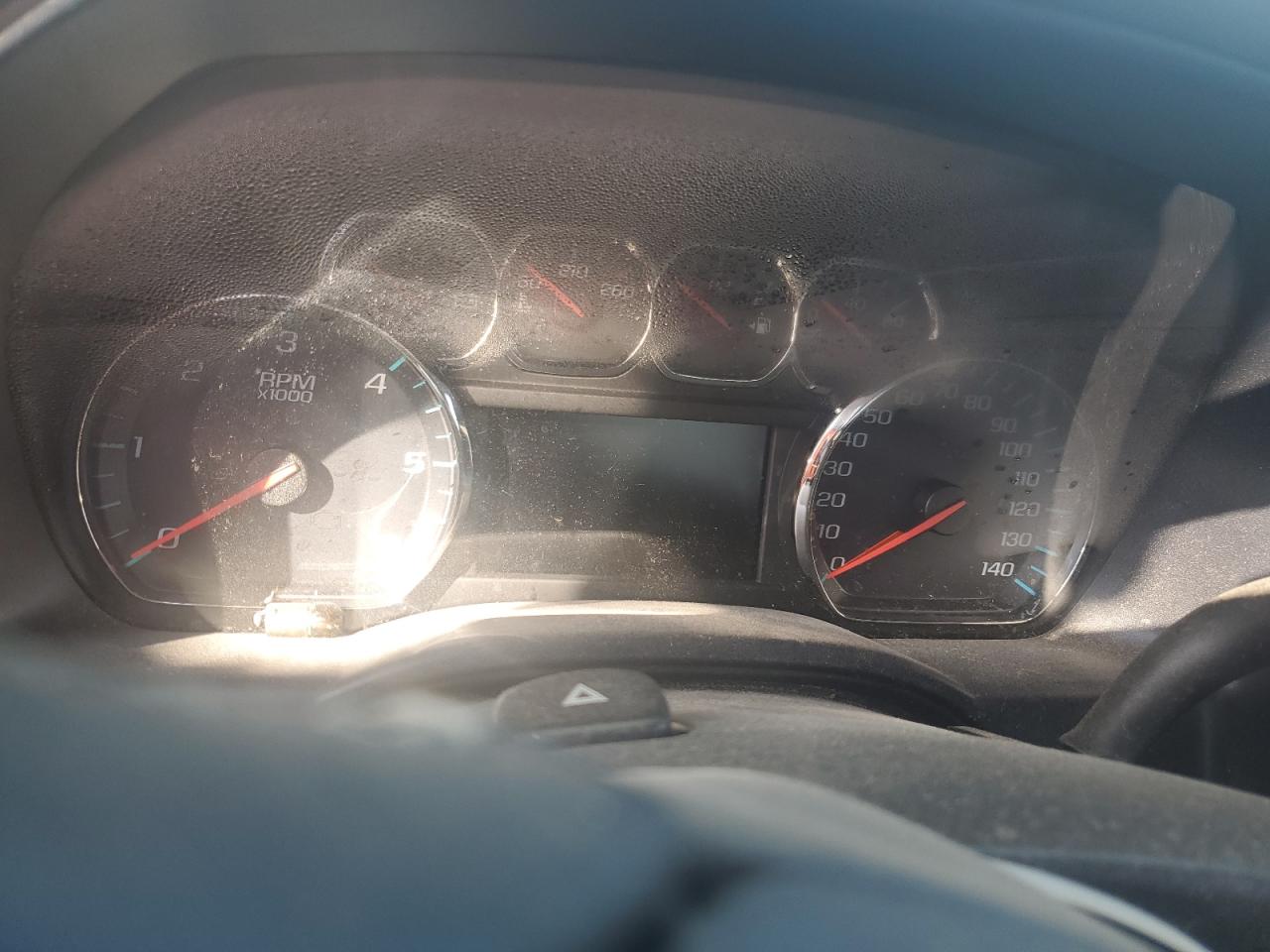 2018 Chevrolet Silverado C1500 Lt VIN: 1GCRCREC8JZ194635 Lot: 83966695