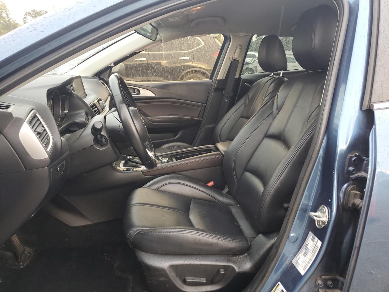 2018 Mazda 3 Touring VIN: 3MZBN1V32JM236177 Lot: 80477115