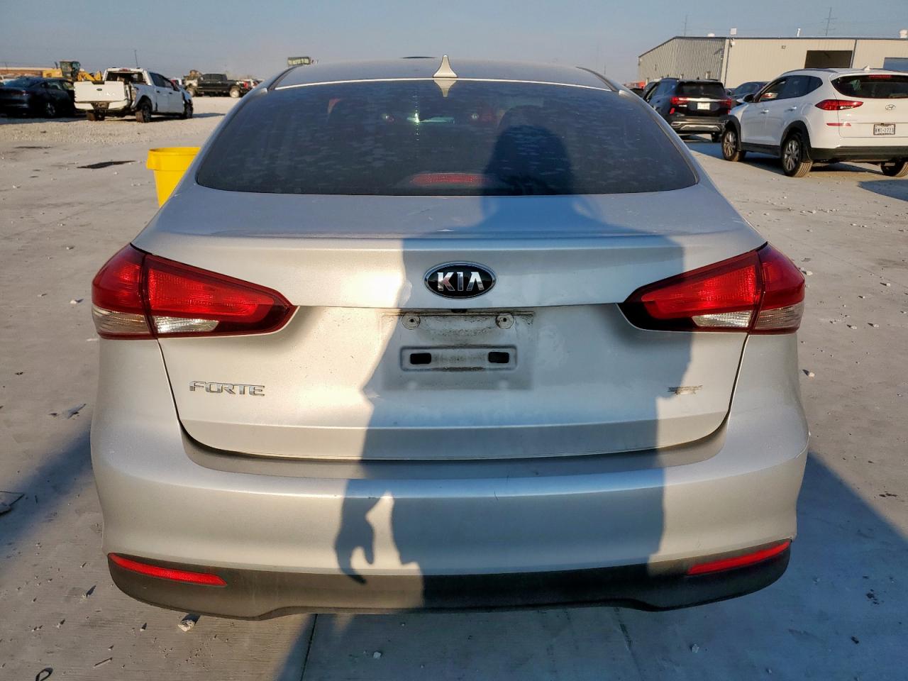 2017 Kia Forte Lx VIN: 3KPFL4A73HE082250 Lot: 81248435