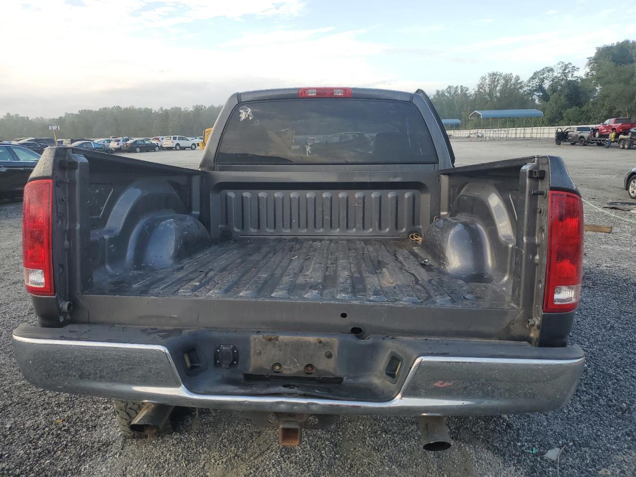 2004 Dodge Ram 1500 St VIN: 1D7HA16D44J137304 Lot: 84164775