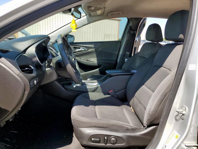 Седаны CHEVROLET MALIBU 2016 Серебристый