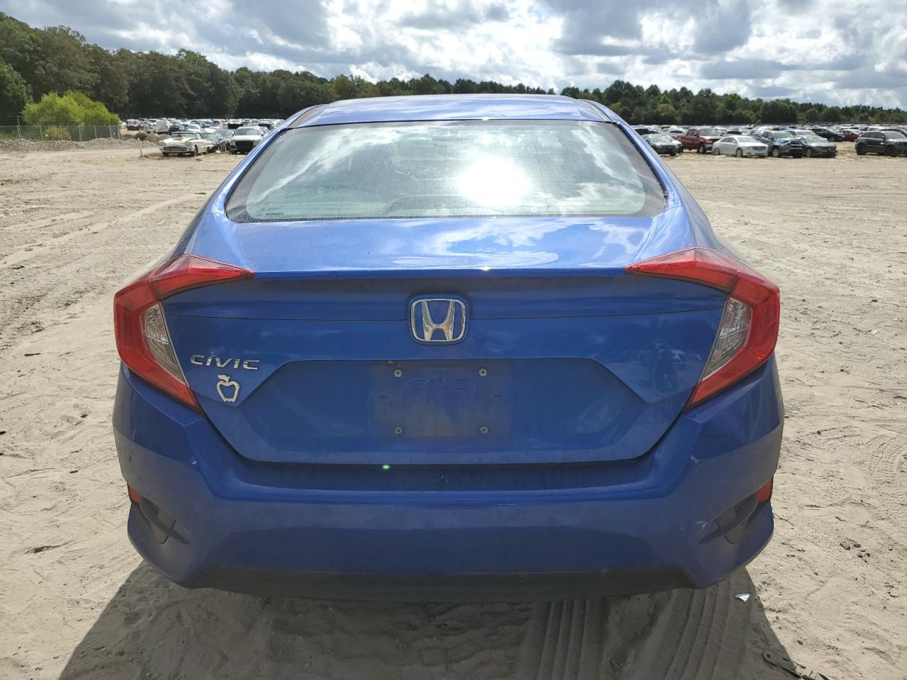 2018 Honda Civic Lx VIN: 2HGFC2F52JH594783 Lot: 71145725