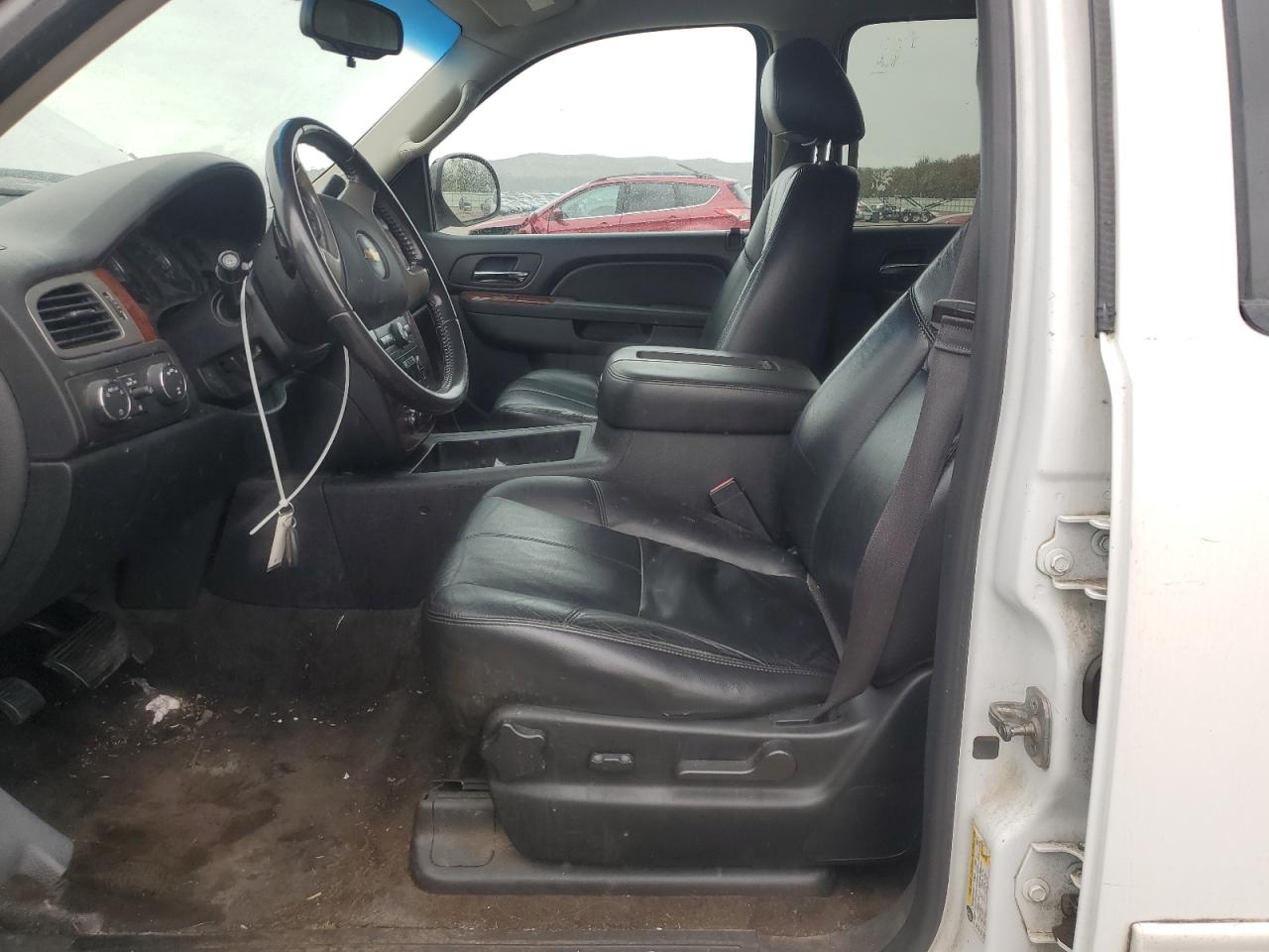 2011 Chevrolet Suburban K1500 Lt VIN: 1GNSKJE31BR319280 Lot: 81043025