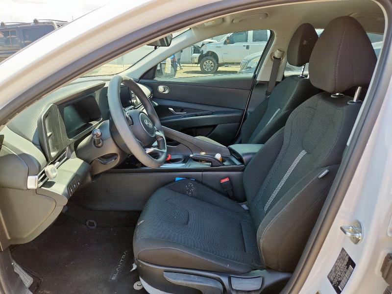  HYUNDAI ELANTRA 2024 Белы