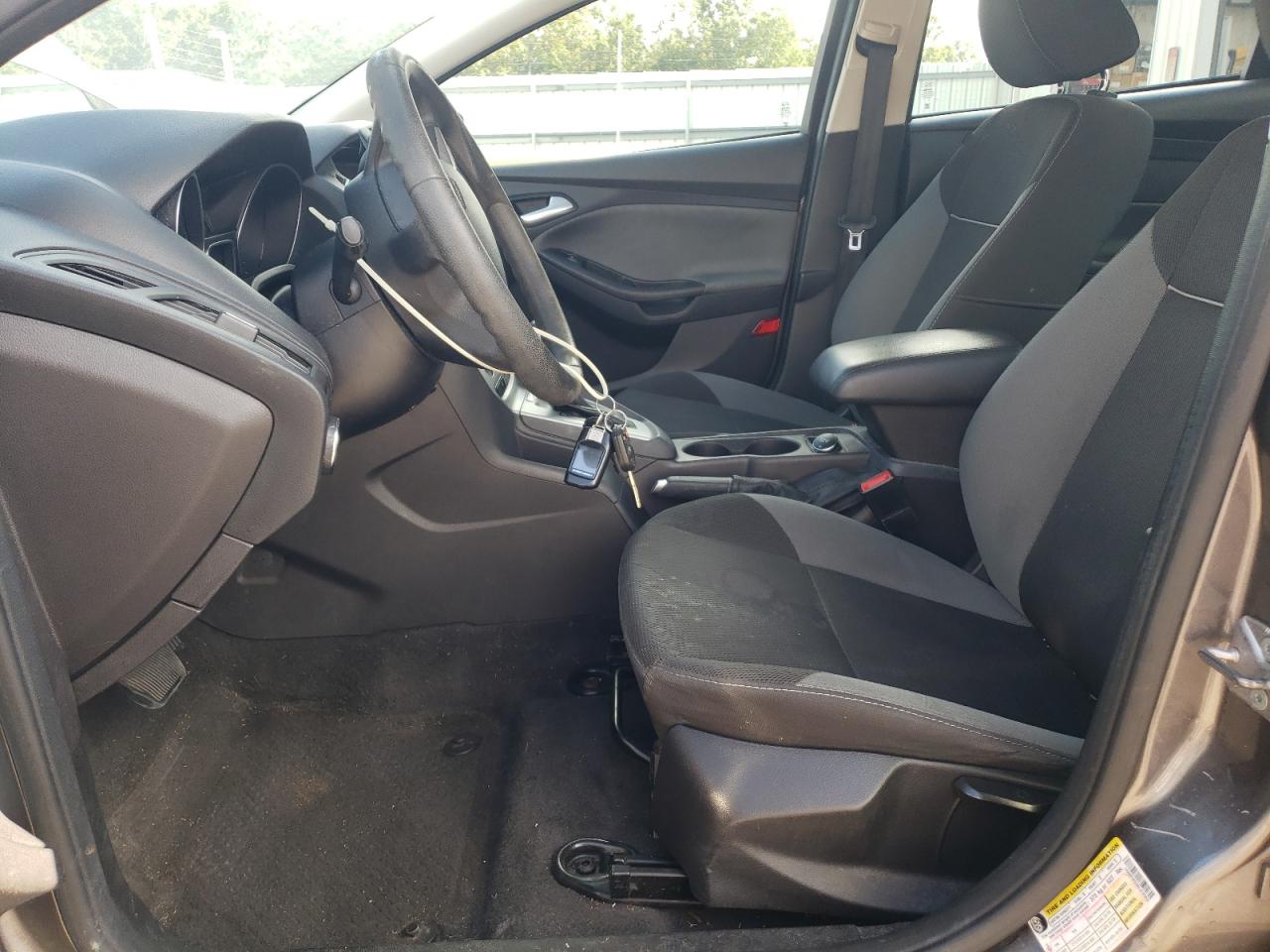 2014 Ford Focus Se VIN: 1FADP3F23EL319363 Lot: 81587425