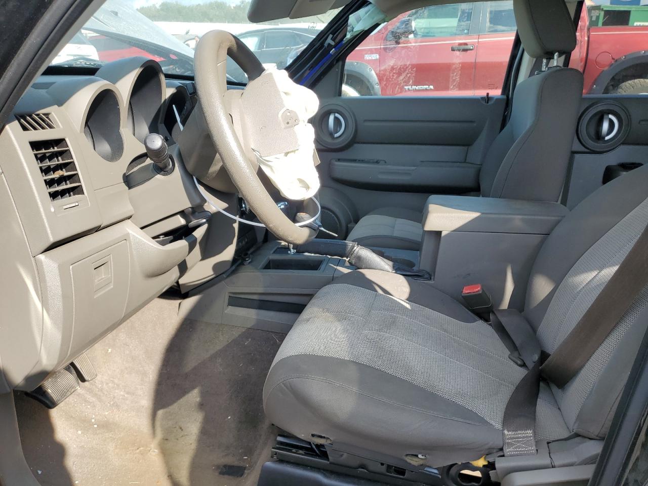 2008 Dodge Nitro Sxt VIN: 1D8GT28K38W175375 Lot: 71652765