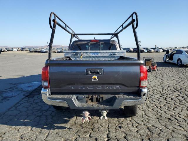  TOYOTA TACOMA 2018 Серый