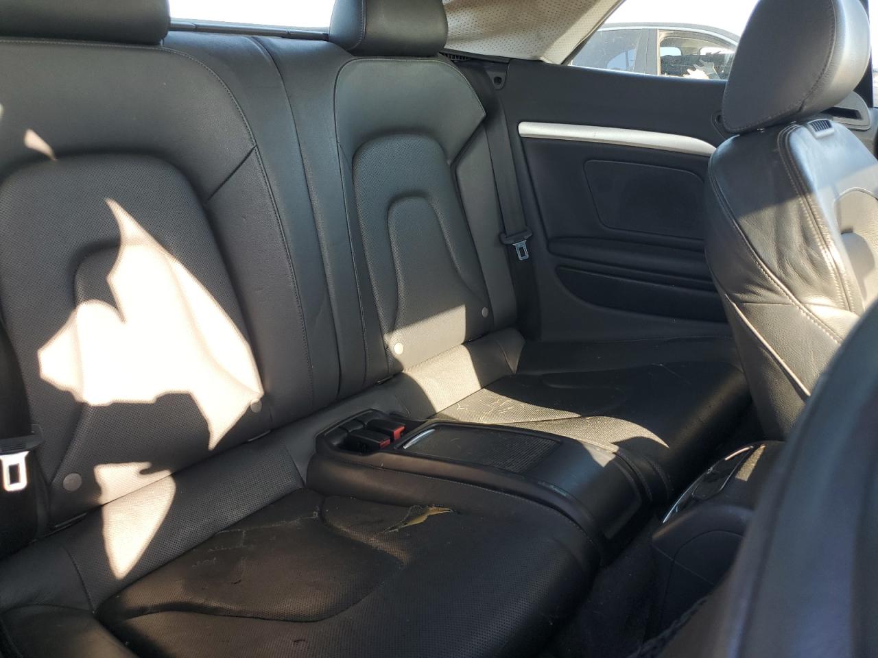 2010 Audi A5 Premium Plus VIN: WAUJFAFH3AN017737 Lot: 81344915