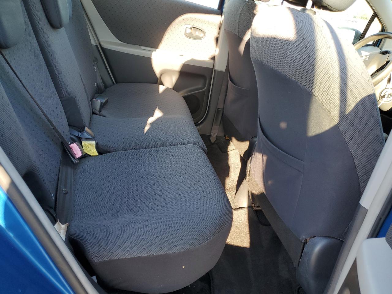 2010 Toyota Yaris VIN: JTDKT4K33A5317435 Lot: 81404665