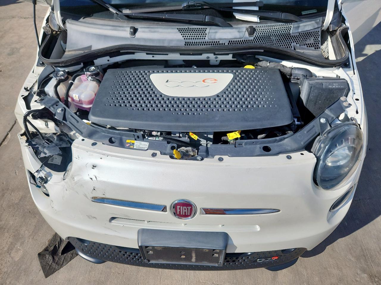 2015 Fiat 500 Electric VIN: 3C3CFFGE1FT647474 Lot: 84215065