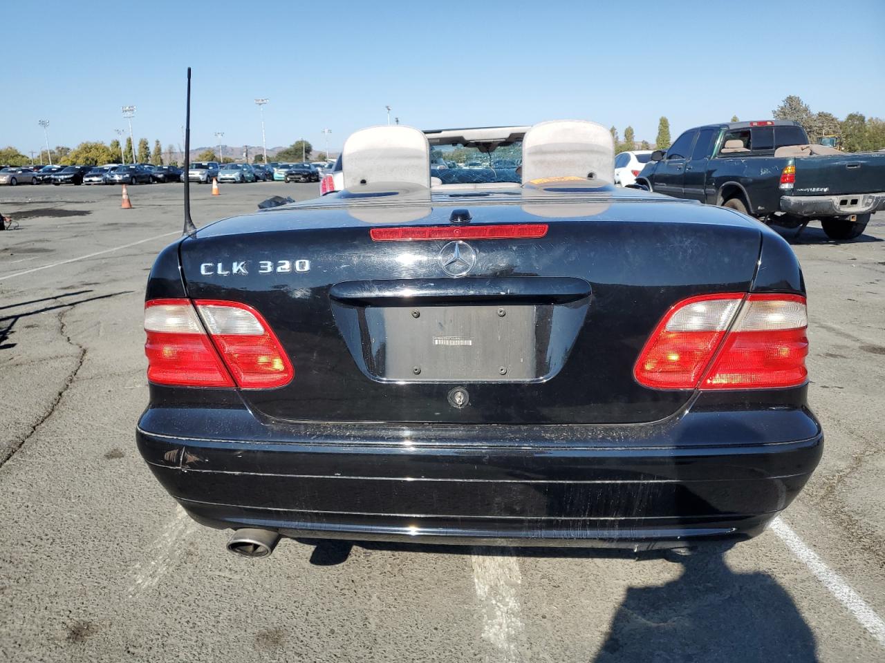 2003 Mercedes-Benz Clk 320 VIN: WDBLK65G63T137848 Lot: 71704875